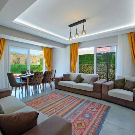Ξενοδοχείο Halis 4*