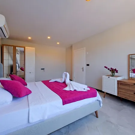 Halis Hotell 4*
